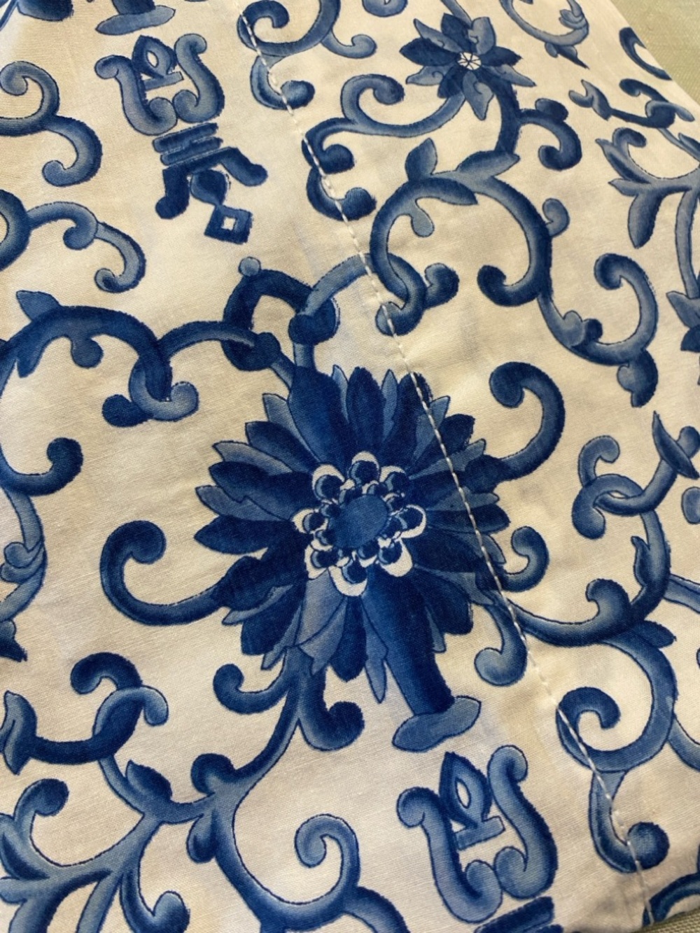 Set of 2 Lauren Ralph Lauren blue white porcelain rosette standard pillow cases - Picture 4 of 9